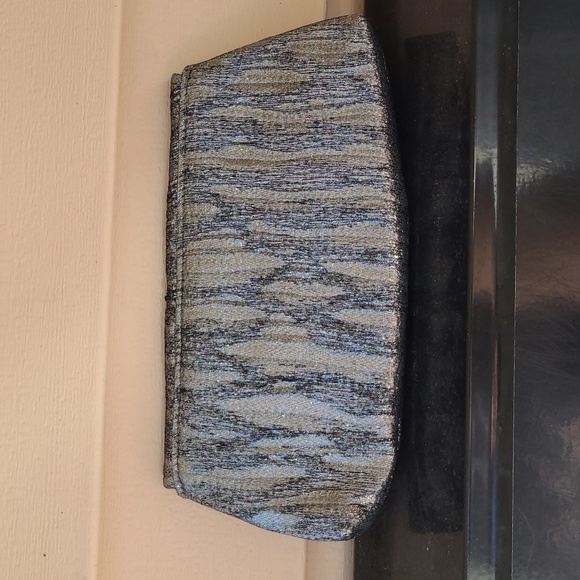 Cache Silver and Black Bag - Picture 2 of 7